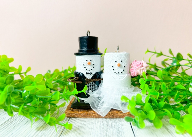 新郎新婦の人形